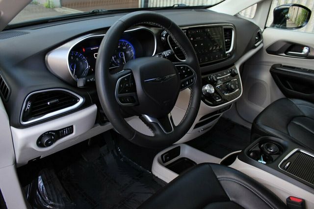 2024 Chrysler Pacifica ONE OWNER TOURING L - 23041467 - 25