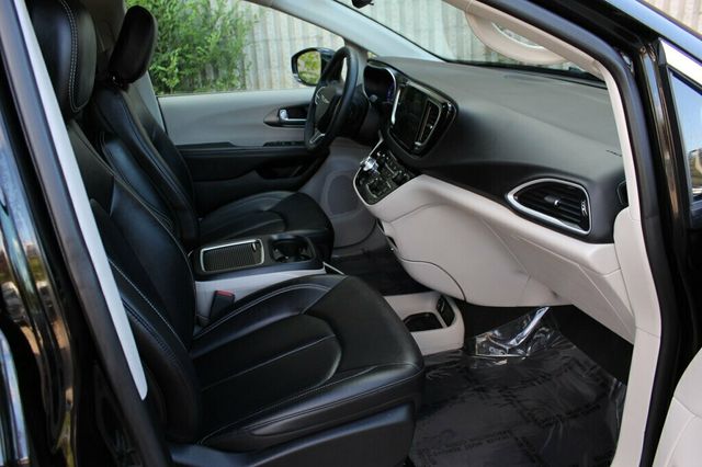 2024 Chrysler Pacifica ONE OWNER TOURING L - 23041467 - 7
