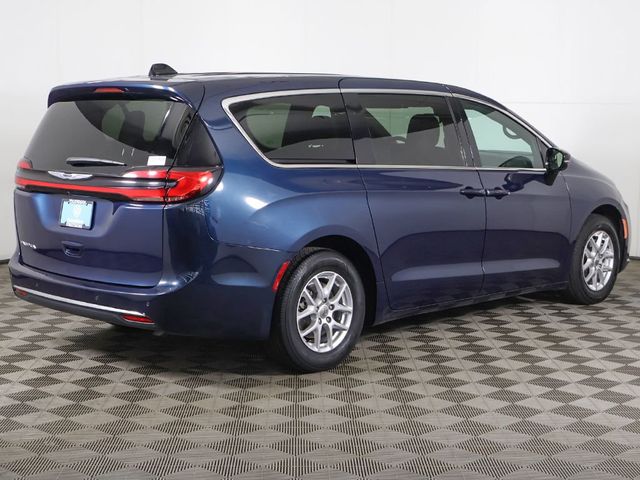 2024 Chrysler Pacifica Touring FWD - 23044998 - 10