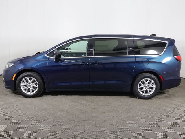 2024 Chrysler Pacifica Touring FWD - 23044998 - 17