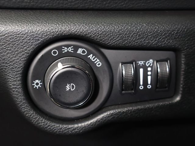 2024 Chrysler Pacifica Touring FWD - 23044998 - 39