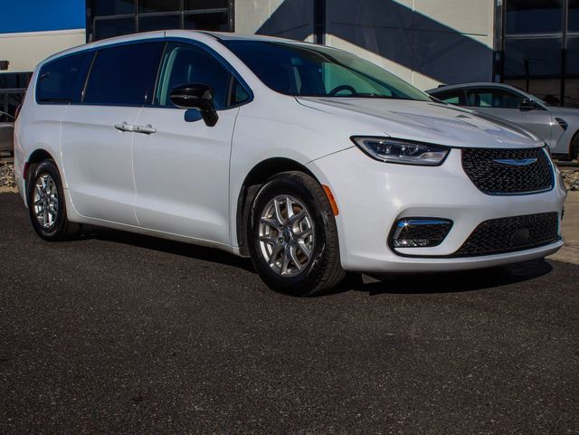 2024 Chrysler Pacifica Touring L - 23077046 - 2