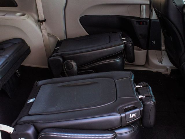 2024 Chrysler Pacifica Touring L - 23077046 - 35