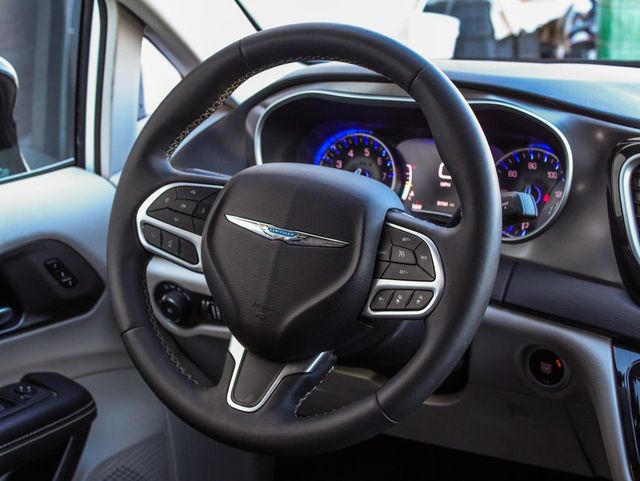 2024 Chrysler Pacifica Touring L - 23077046 - 38