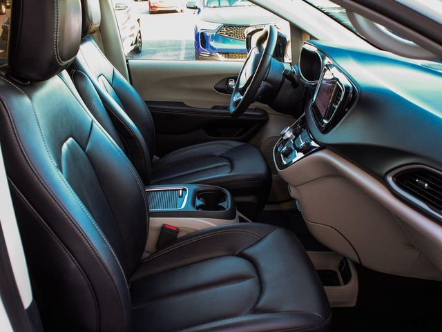2024 Chrysler Pacifica Touring L - 23077046 - 42