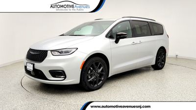 2024 Chrysler Pacifica
