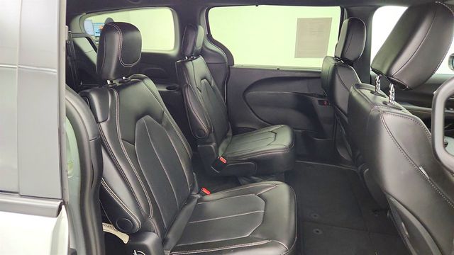 2024 Chrysler Pacifica Touring L AWD w/ Wheelchair Lift, S Appearance & Safety Sphere - 23025778 - 28