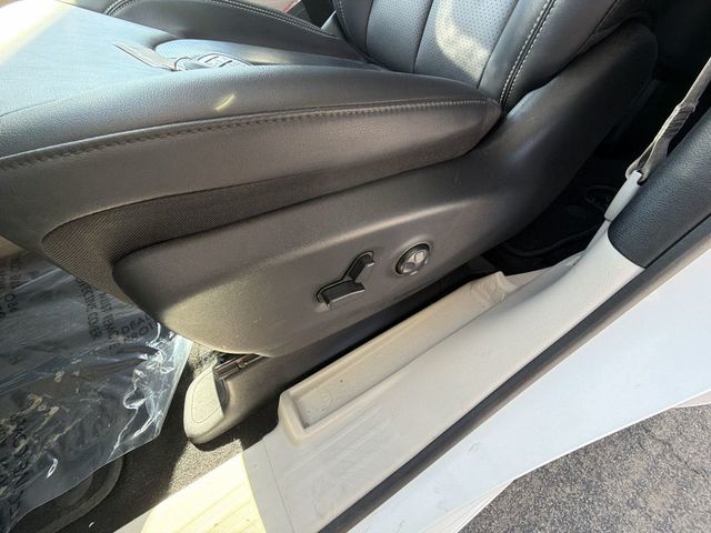 2024 Chrysler Pacifica Touring L FWD - 23080601 - 12
