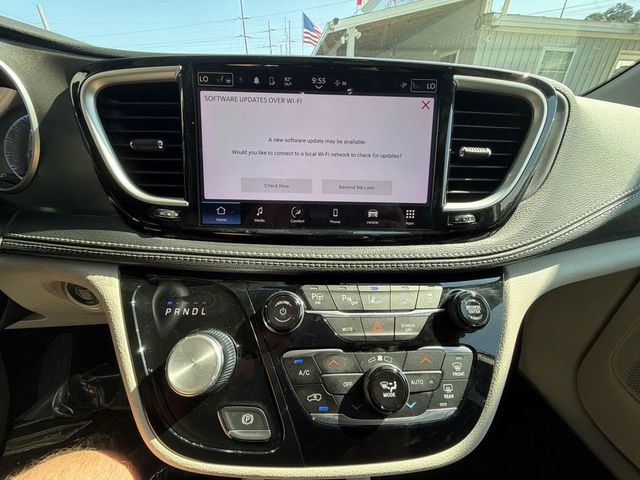 2024 Chrysler Pacifica Touring L FWD - 23080601 - 16
