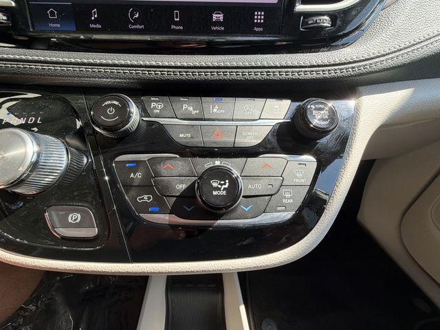 2024 Chrysler Pacifica Touring L FWD - 23080601 - 18