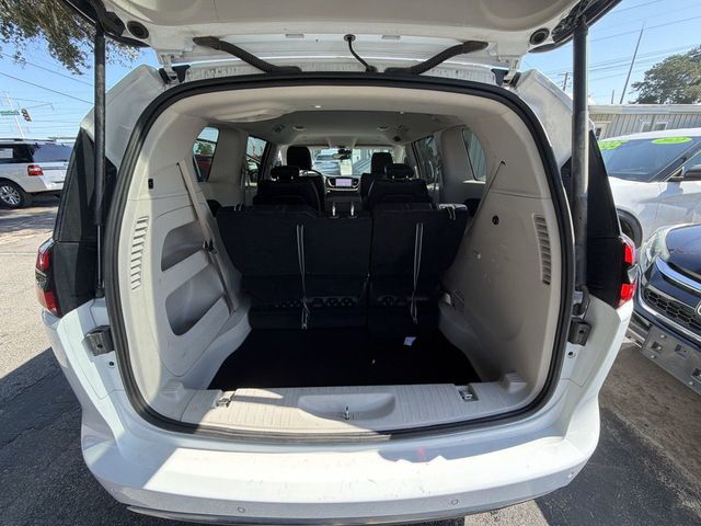 2024 Chrysler Pacifica Touring L FWD - 23080601 - 22