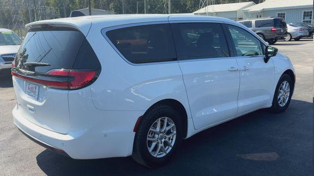 2024 Chrysler Pacifica Touring L FWD - 23080601 - 7