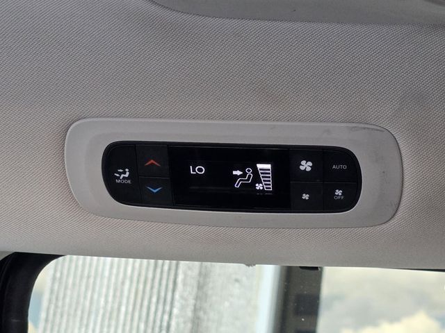2024 Chrysler Pacifica Touring L FWD - 23075393 - 8