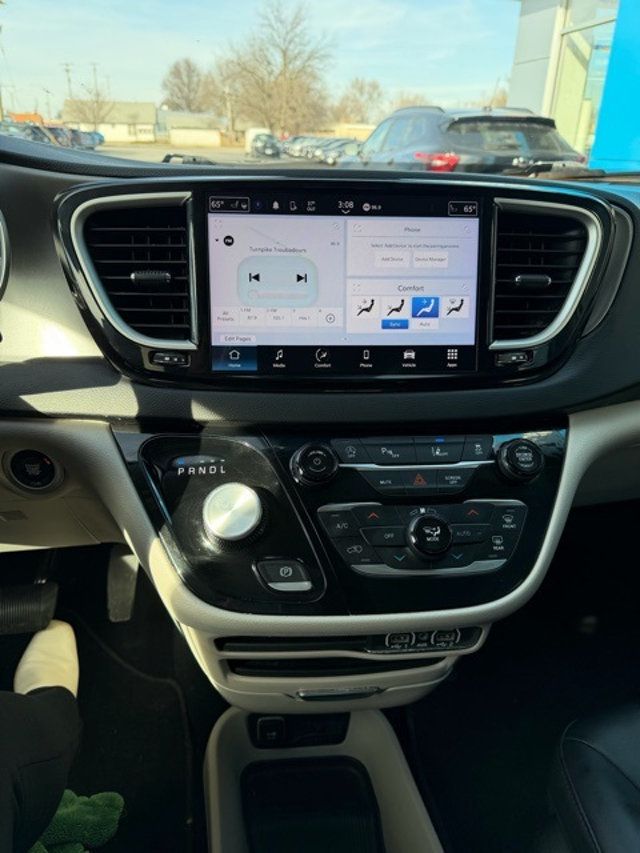 2024 Chrysler Pacifica Touring L FWD - 22984803 - 17