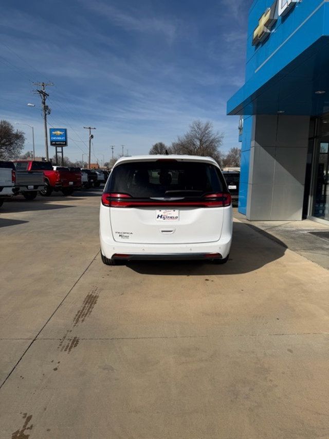 2024 Chrysler Pacifica Touring L FWD - 22984803 - 6