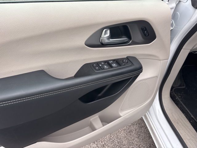 2024 Chrysler Pacifica Touring L FWD - 23036604 - 14