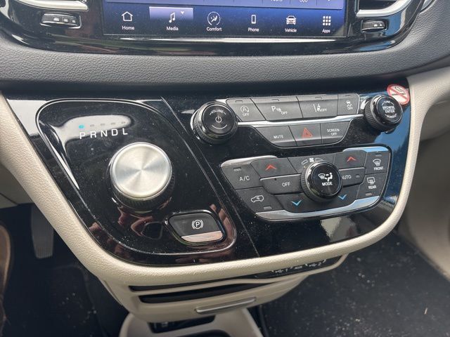 2024 Chrysler Pacifica Touring L FWD - 23036604 - 19
