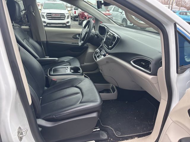 2024 Chrysler Pacifica Touring L FWD - 23036604 - 5