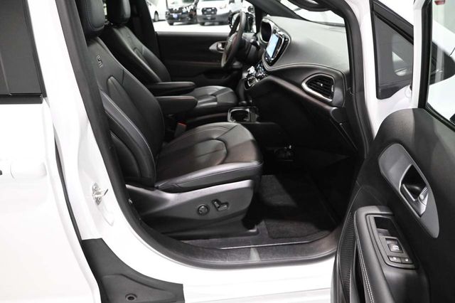 2024 Chrysler Pacifica Touring L FWD - 23009989 - 14