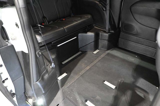 2024 Chrysler Pacifica Touring L FWD - 23009989 - 17