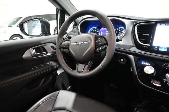 2024 Chrysler Pacifica Touring L FWD - 23009989 - 23