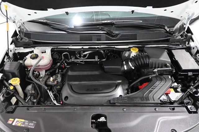 2024 Chrysler Pacifica Touring L FWD - 23009989 - 36