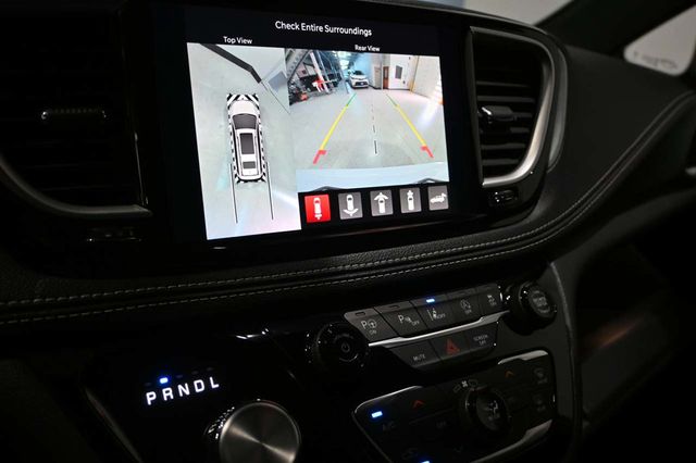 2024 Chrysler Pacifica Touring L FWD - 23009989 - 38