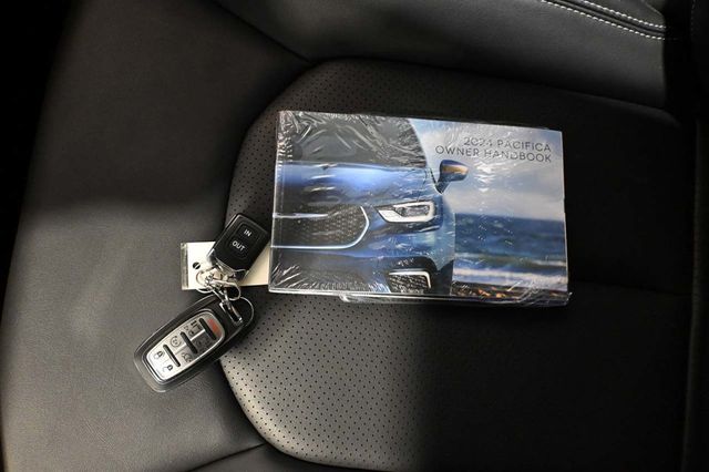 2024 Chrysler Pacifica Touring L FWD - 23009989 - 39