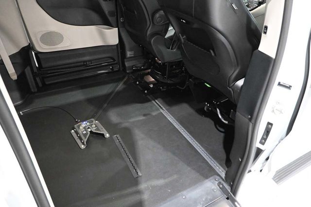 2024 Chrysler Pacifica Touring L FWD - 23024636 - 18