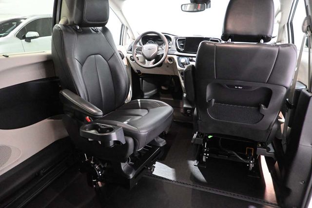 2024 Chrysler Pacifica Touring L FWD - 23024636 - 20