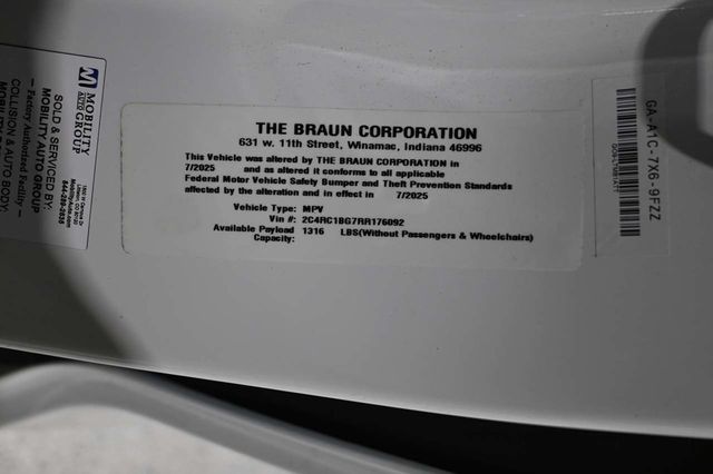 2024 Chrysler Pacifica Touring L FWD - 23024636 - 36