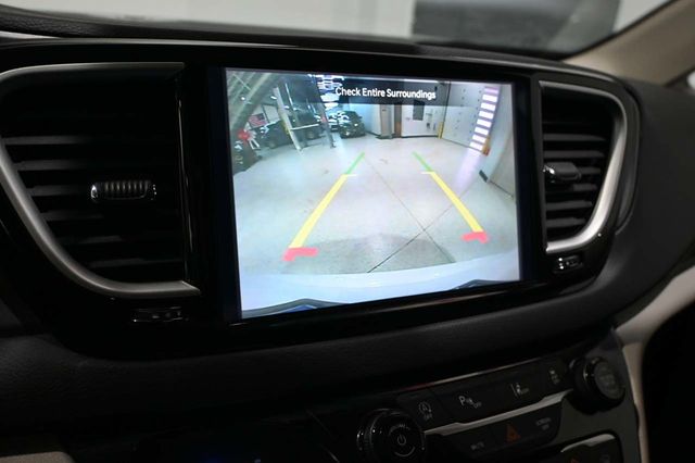 2024 Chrysler Pacifica Touring L FWD - 23024636 - 39