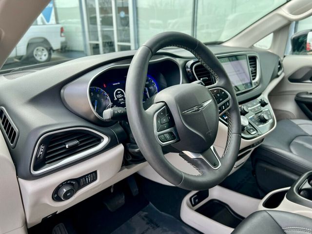 2024 Chrysler Pacifica Touring L FWD - 23013380 - 12