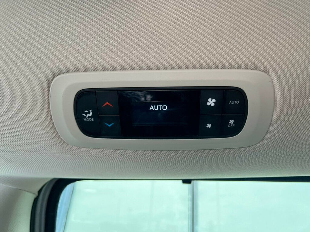2024 Chrysler Pacifica Touring L FWD - 23013380 - 19