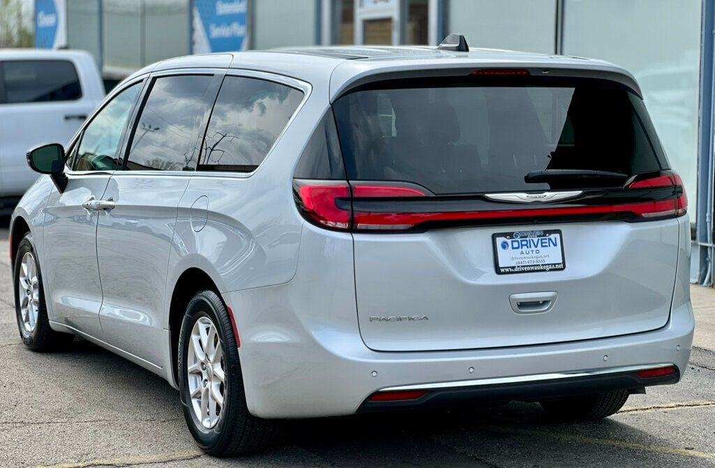 2024 Chrysler Pacifica Touring L FWD - 23013380 - 37
