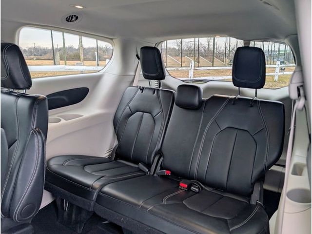 2024 Chrysler Pacifica Touring L FWD - 22969585 - 16