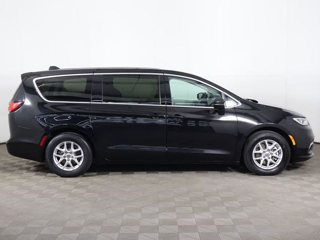 2024 Chrysler Pacifica Touring L FWD - 23036298 - 18