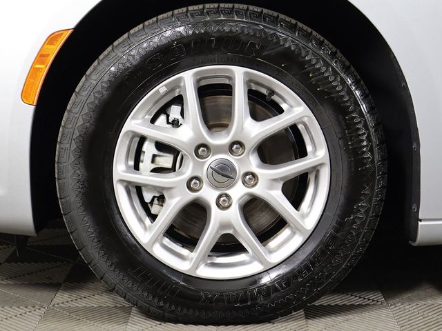 2024 Chrysler Pacifica Touring L FWD - 23036976 - 21