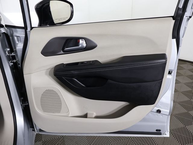 2024 Chrysler Pacifica Touring L FWD - 23036976 - 23