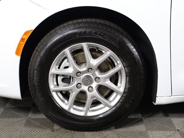 2024 Chrysler Pacifica Touring L FWD - 23069511 - 22