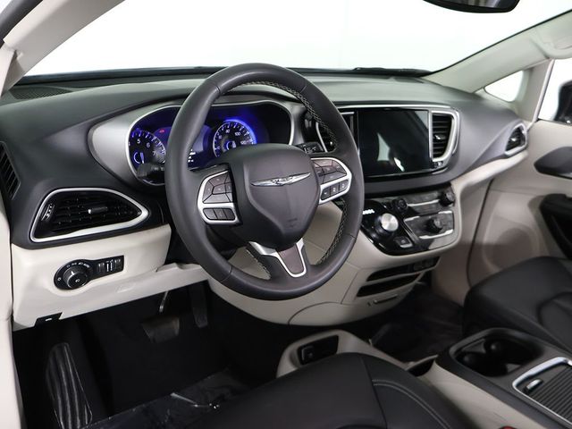 2024 Chrysler Pacifica Touring L FWD - 23069511 - 25
