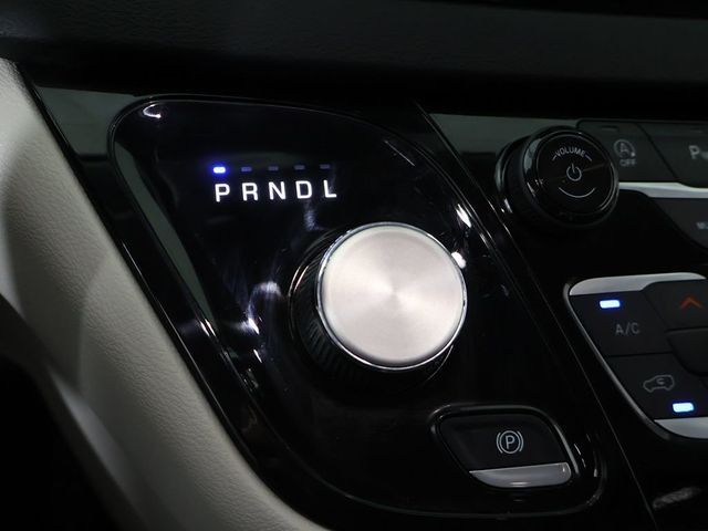 2024 Chrysler Pacifica Touring L FWD - 23069511 - 45