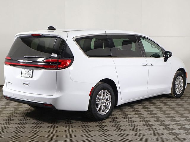 2024 Chrysler Pacifica Touring L FWD - 22957696 - 9