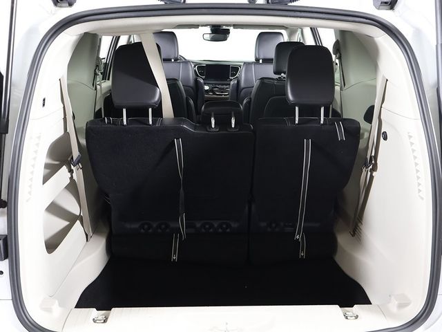 2024 Chrysler Pacifica Touring L FWD - 22957696 - 18