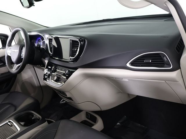 2024 Chrysler Pacifica Touring L FWD - 22957696 - 24