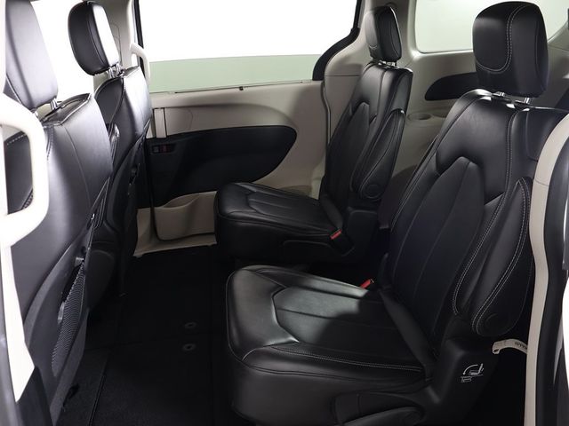 2024 Chrysler Pacifica Touring L FWD - 22957696 - 30