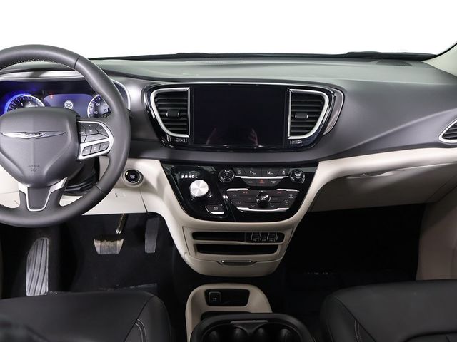 2024 Chrysler Pacifica Touring L FWD - 22957696 - 34