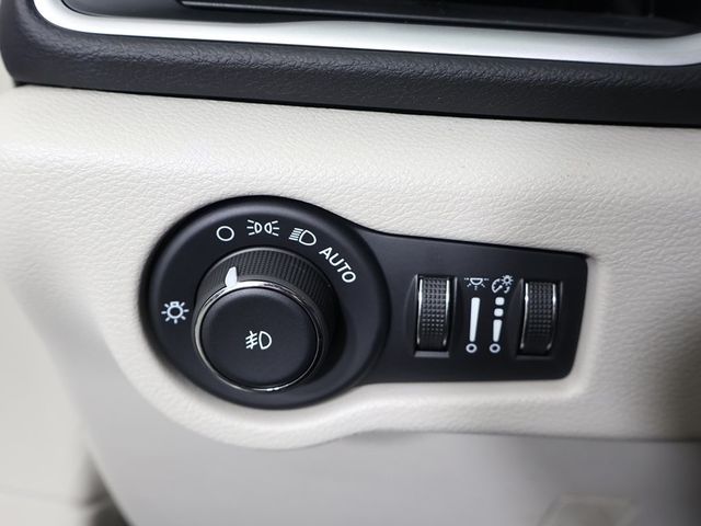 2024 Chrysler Pacifica Touring L FWD - 22957696 - 36