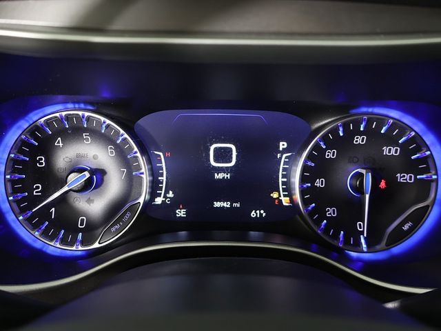 2024 Chrysler Pacifica Touring L FWD - 22957696 - 39