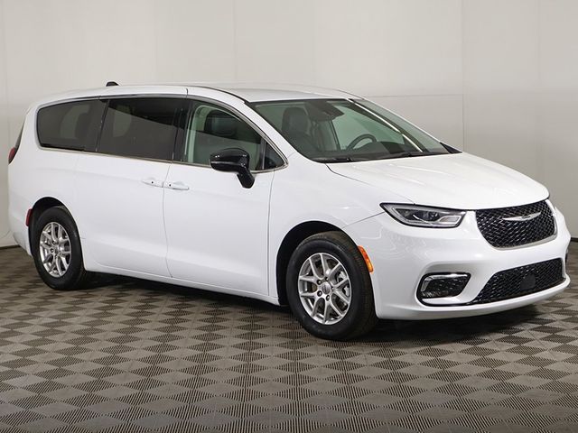 2024 Chrysler Pacifica Touring L FWD - 22957696 - 53